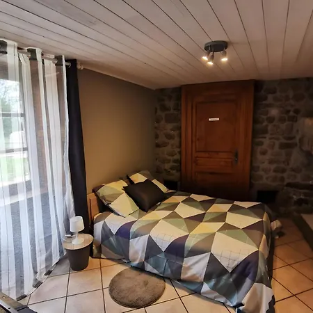 Du Platane - 14 Personnes * Grazac (Auvergne)